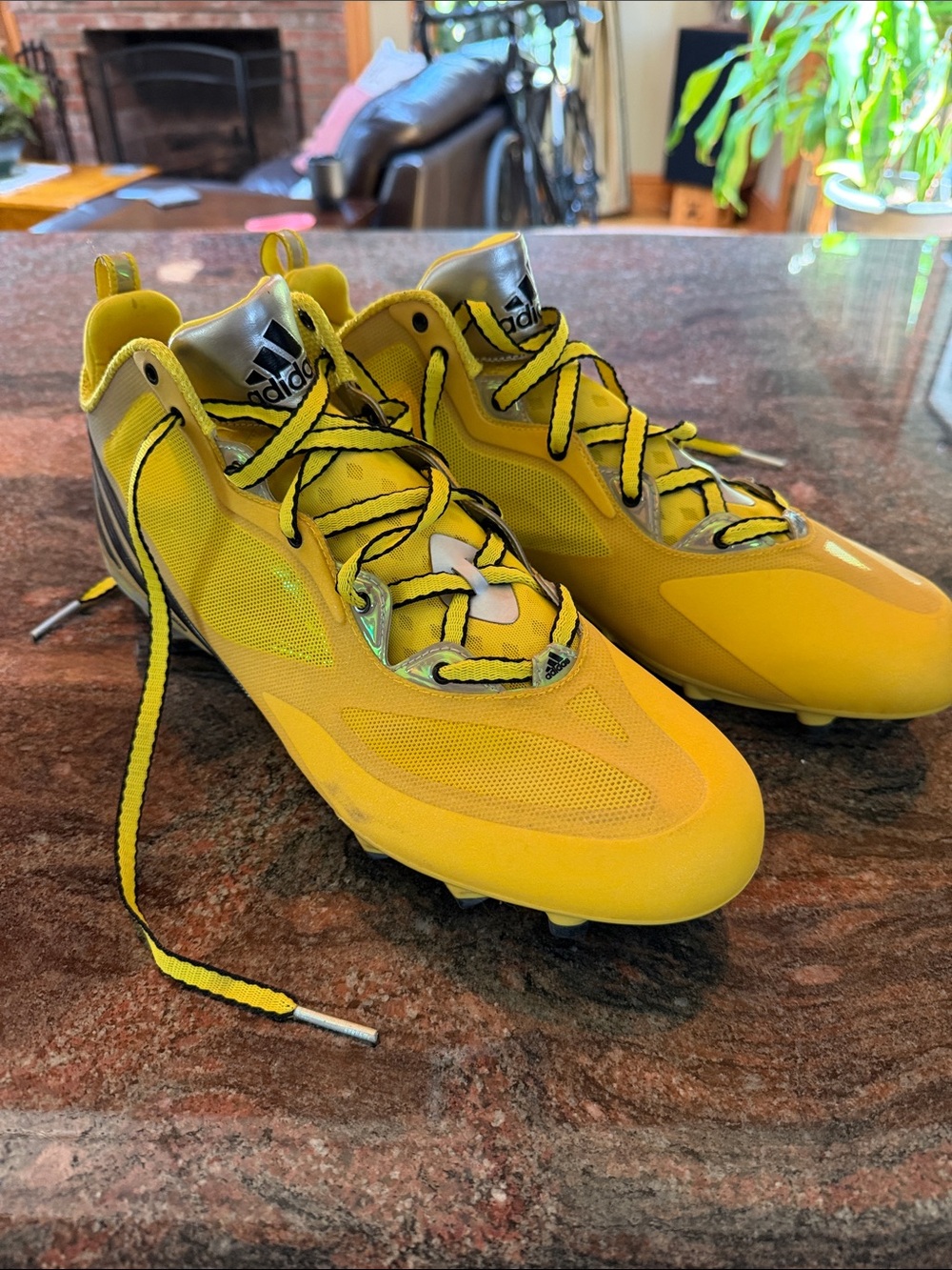 adidas Quickframe Men's Yellow football Cleats NWOT